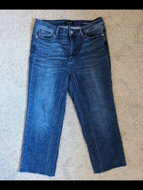 Judy Blue Mid/Dark Blue Ankle Crop Straight Fit Jeans